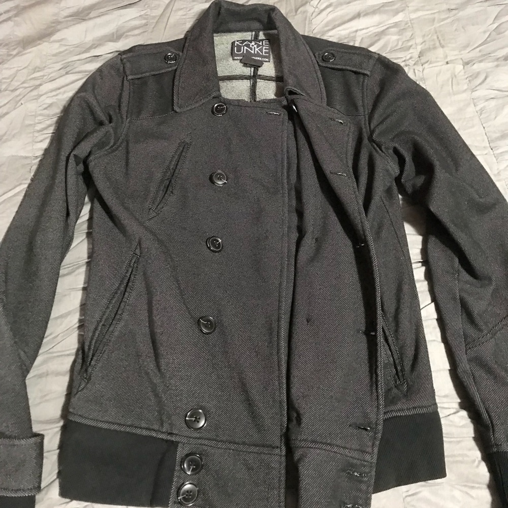 Selling Kane & Unke jacket